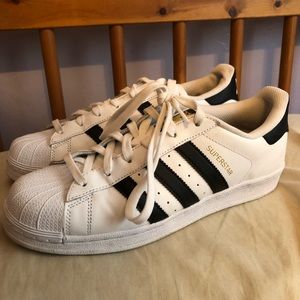Adidas superstars